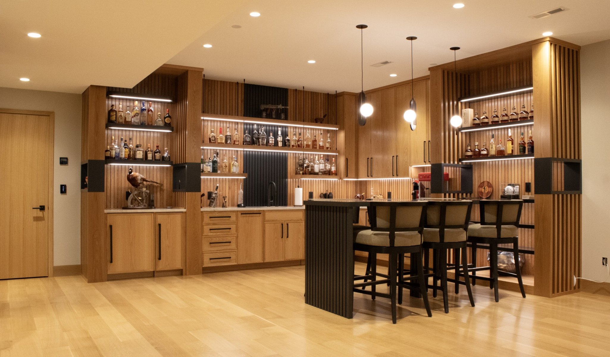 finish carpentry work